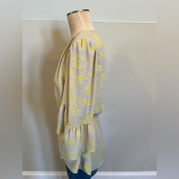 NWT!!! Melissa McCarthy Seven7 wrap top is a size 0X and great for any occasion. - Picture 5 of 7